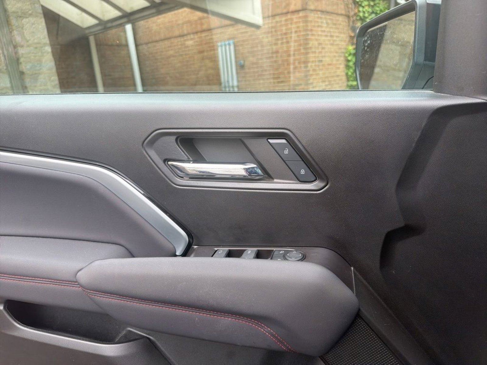 Used 2024 Chevrolet Colorado Z71 w/ Z71 Convenience Package 2 AWD/4WD image 13