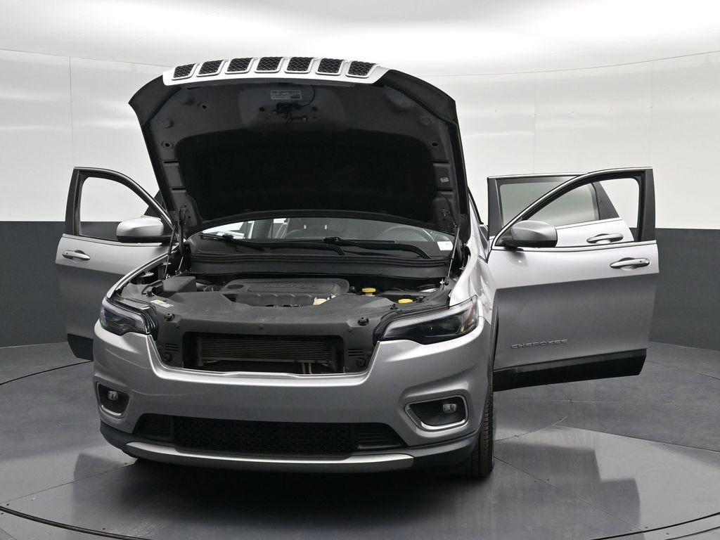 Used 2019 Jeep Cherokee Limited image 15