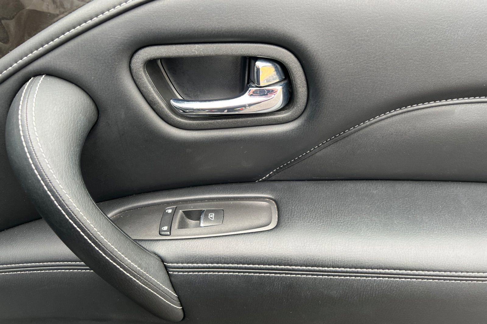 Used 2024 INFINITI QX80 Luxe image 24