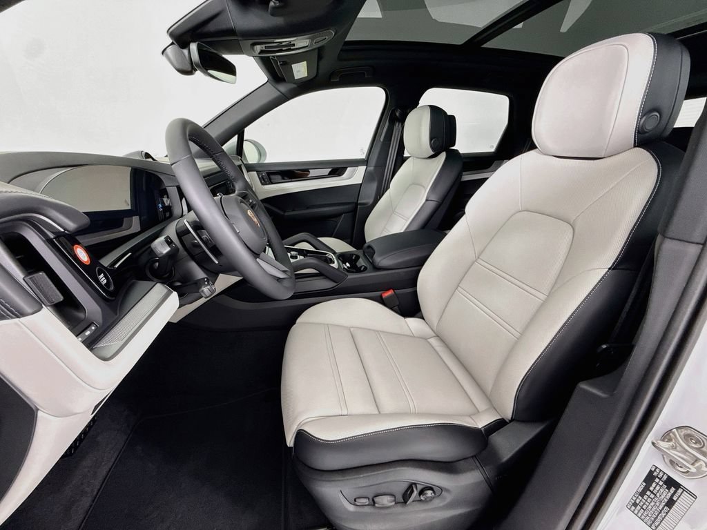 New 2026 Porsche Cayenne AWD/4WD image 5