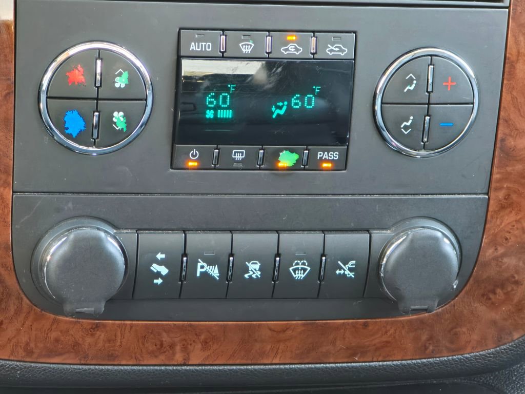 Used 2007 Chevrolet Avalanche LTZ w/ LTZ Preferred Equipment Group image 36