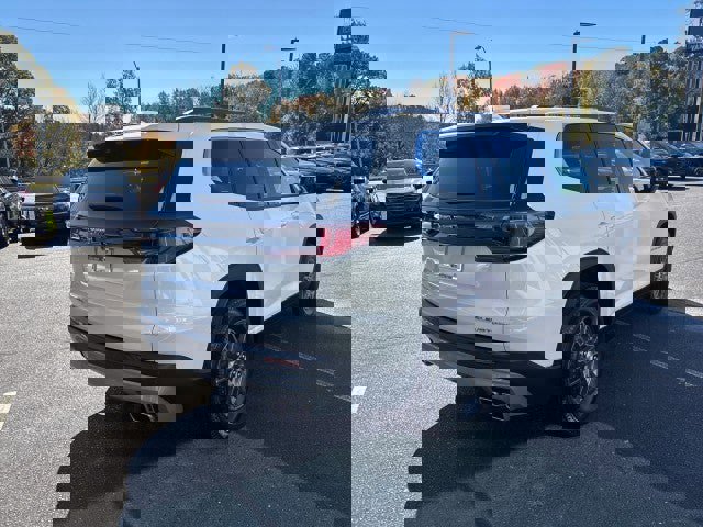 New 2026 GMC Acadia Elevation image 3