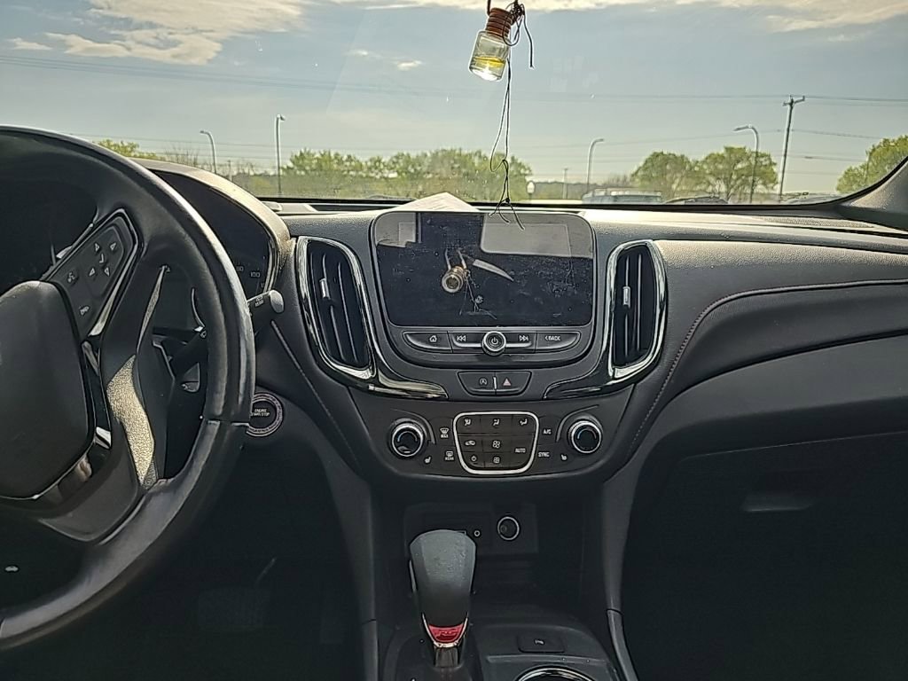 Used 2022 Chevrolet Equinox RS w/ RS Leather Package AWD/4WD image 9