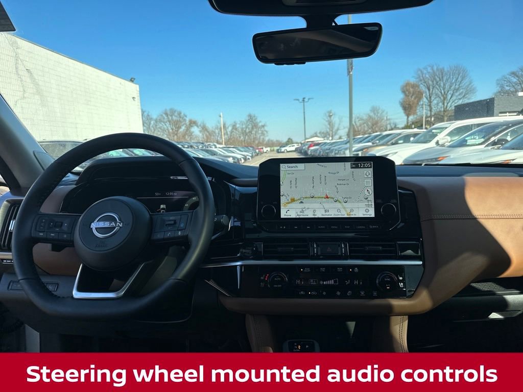 New 2025 Nissan Pathfinder Platinum w/ Black Appearance Package image 18