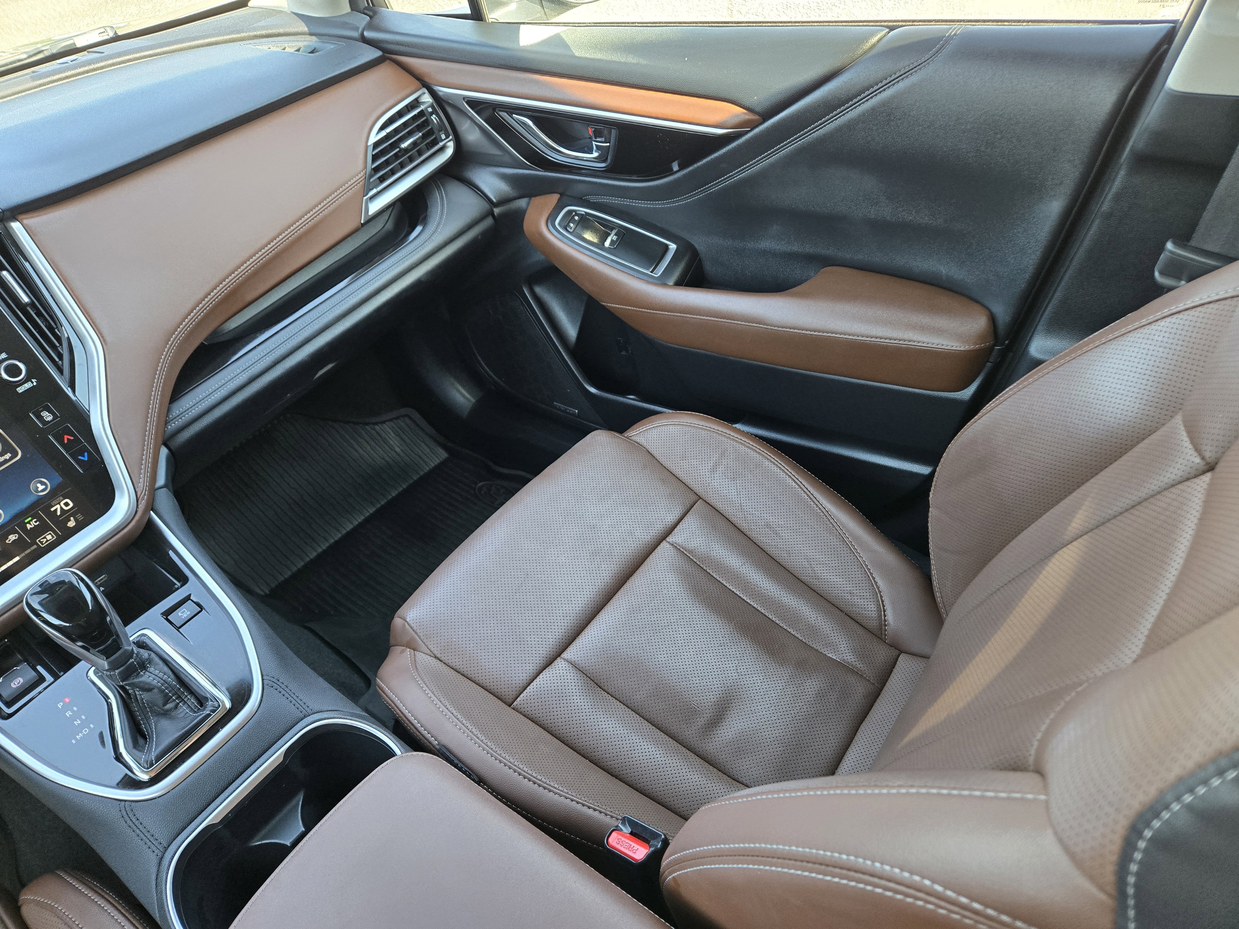 Used 2021 Subaru Outback Touring w/ Popular Package #2 image 19