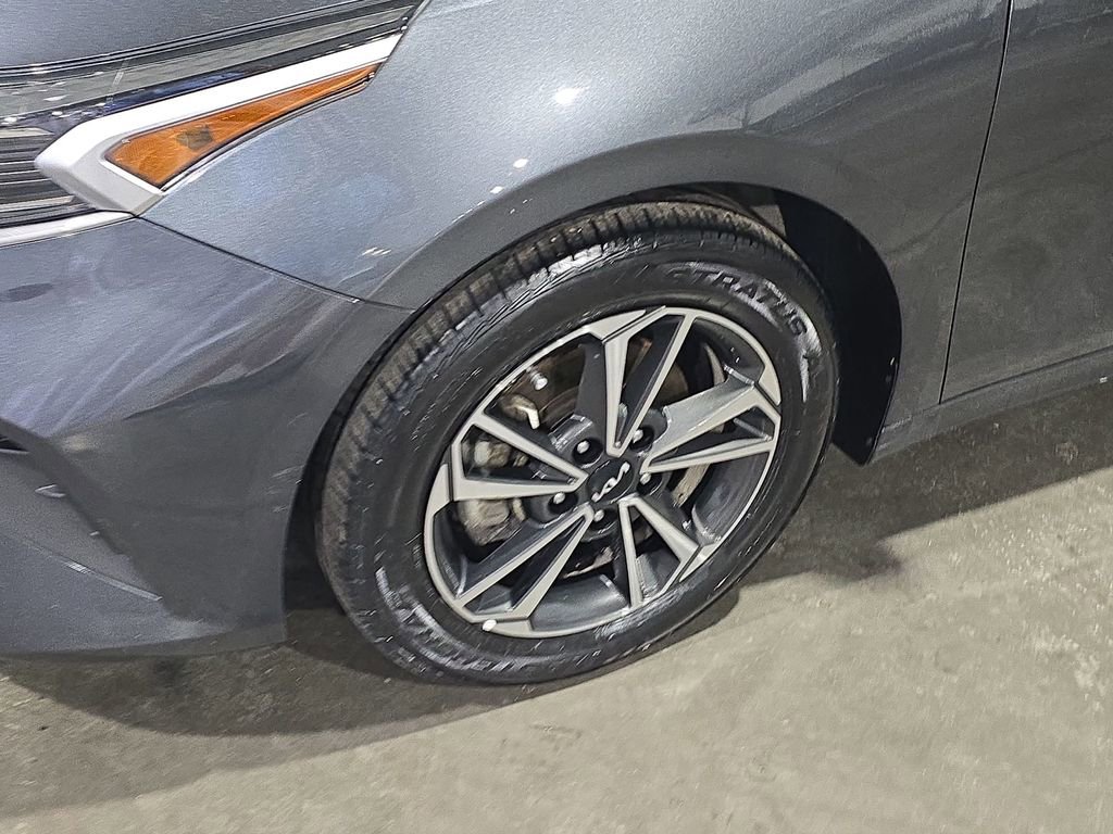 Used 2023 Kia Forte LXS image 15