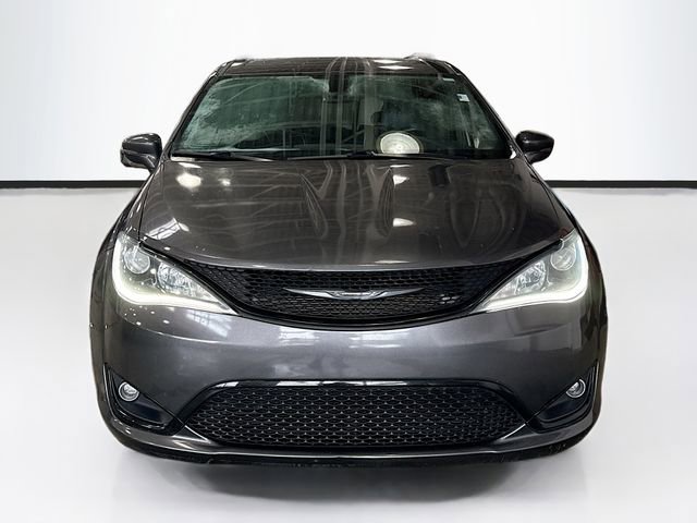 Used 2019 Chrysler Pacifica Limited w/ S Appearance Package image 4
