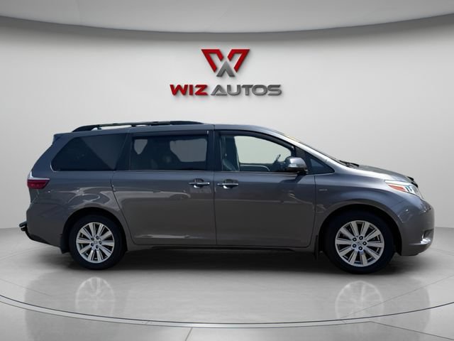 Used 2017 Toyota Sienna Limited Premium AWD/4WD image 6