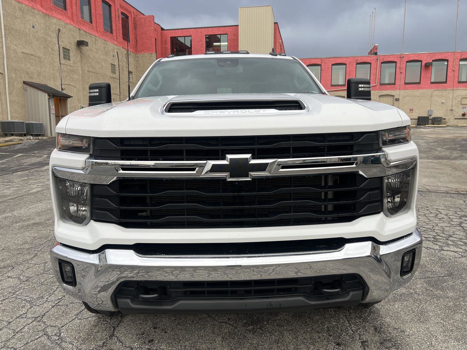 Used 2024 Chevrolet Silverado 2500 LT w/ All Star Edition AWD/4WD image 2