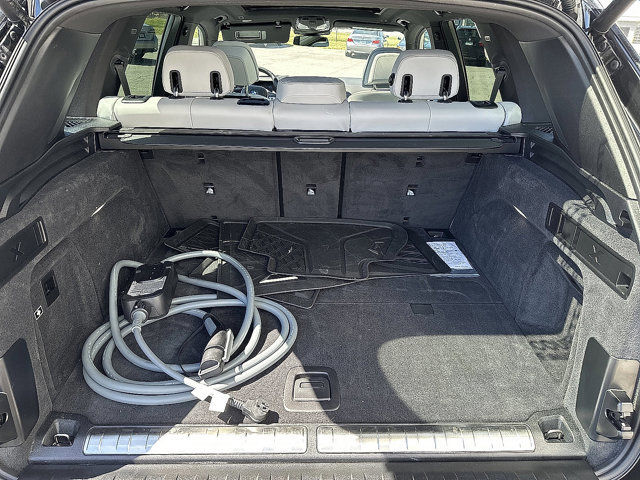 Certified 2025 BMW X5 xDrive50e w/ Climate Comfort Package image 13