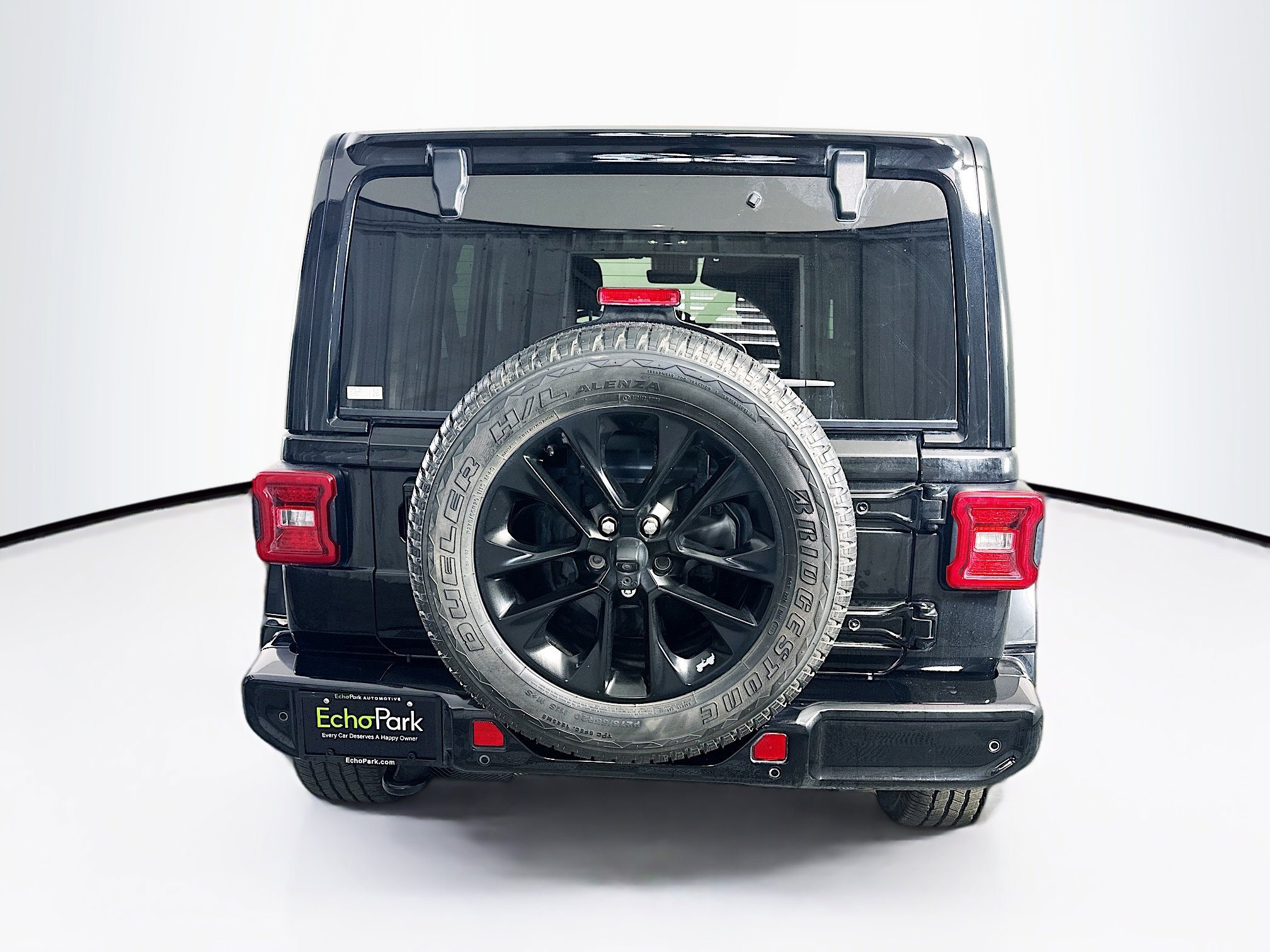 Used 2021 Jeep Wrangler Unlimited Sahara AWD/4WD image 7