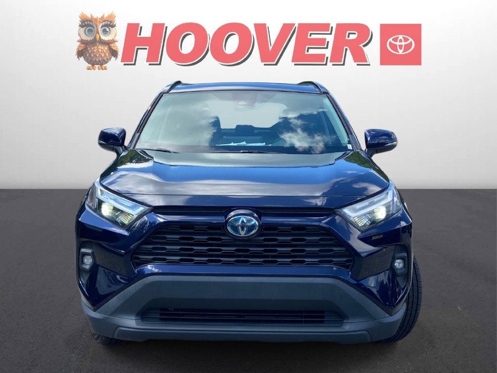 Used 2022 Toyota RAV4 XLE Premium AWD/4WD image 3