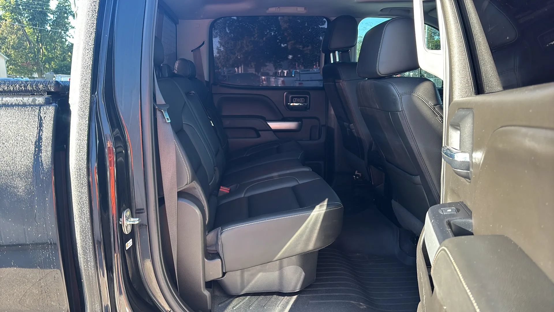 Used 2019 Chevrolet Silverado 2500 LTZ w/ Midnight Edition AWD/4WD image 17