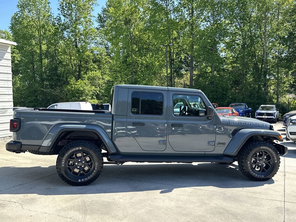 Used 2025 Jeep Gladiator Sport AWD/4WD image 8