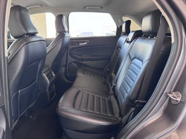 Used 2024 Ford Edge SEL AWD/4WD image 11