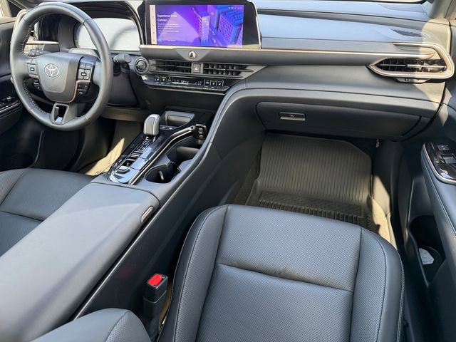 Certified 2024 Toyota Crown Platinum image 34