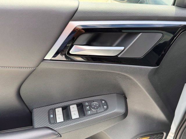 New 2026 Mitsubishi Outlander SE FWD image 13
