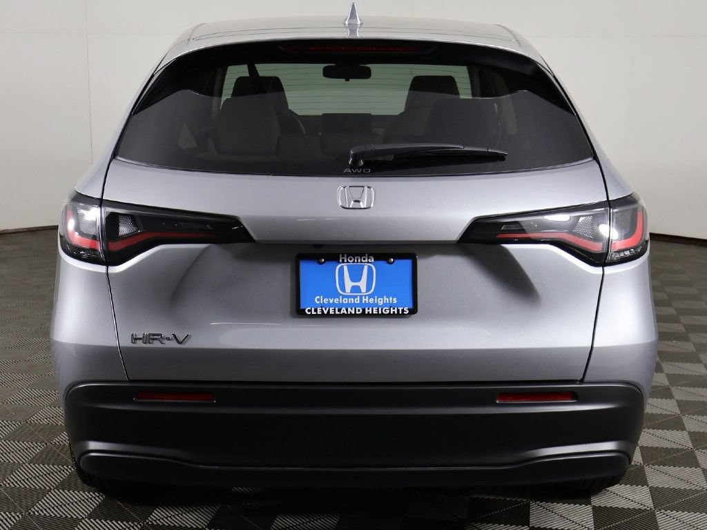 Certified 2026 Honda HR-V LX image 9