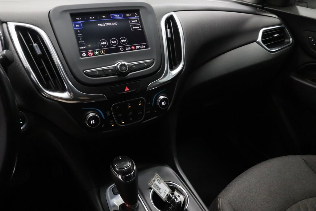 Used 2021 Chevrolet Equinox LT image 30