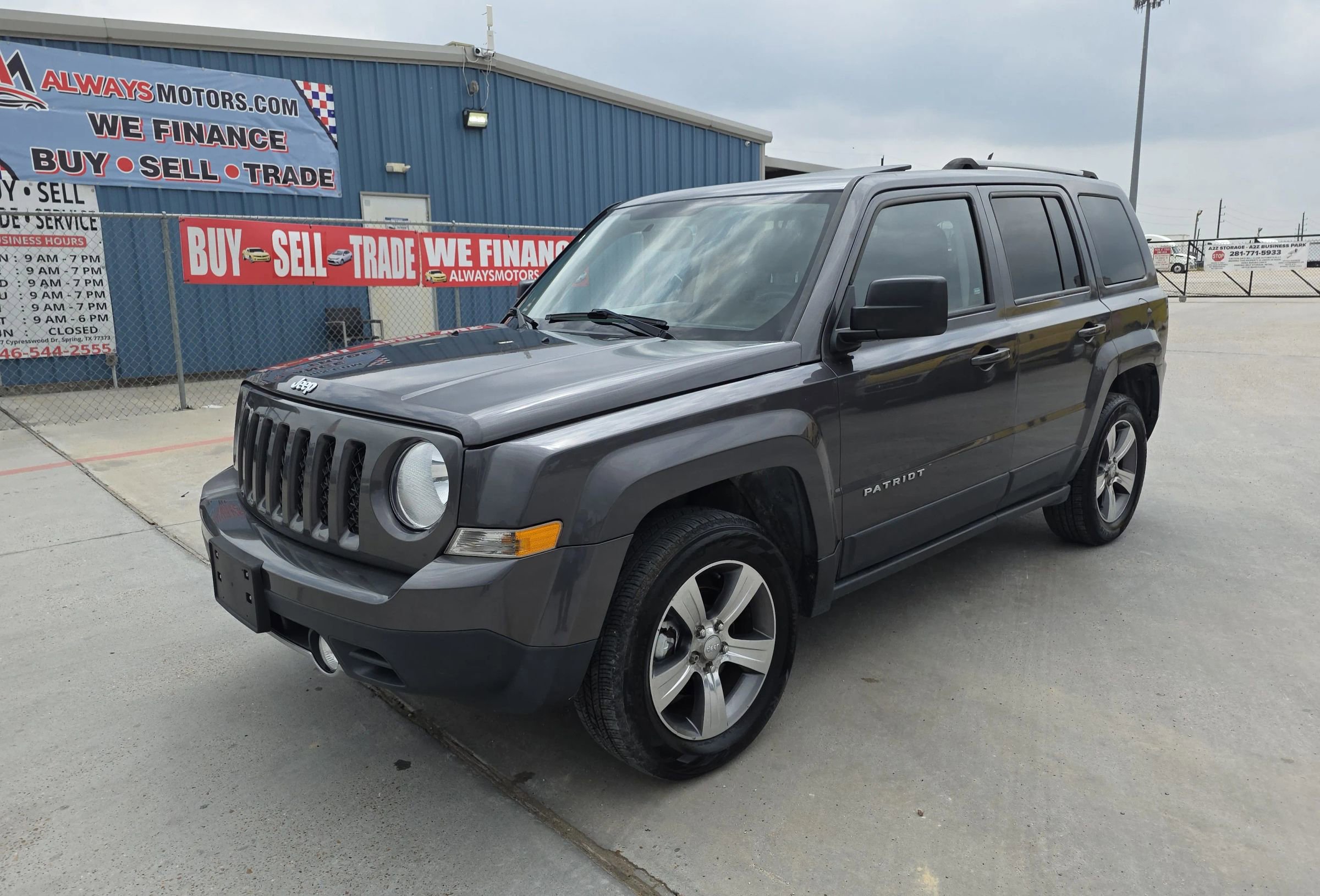 Used 2017 Jeep Patriot High Altitude AWD/4WD image 3