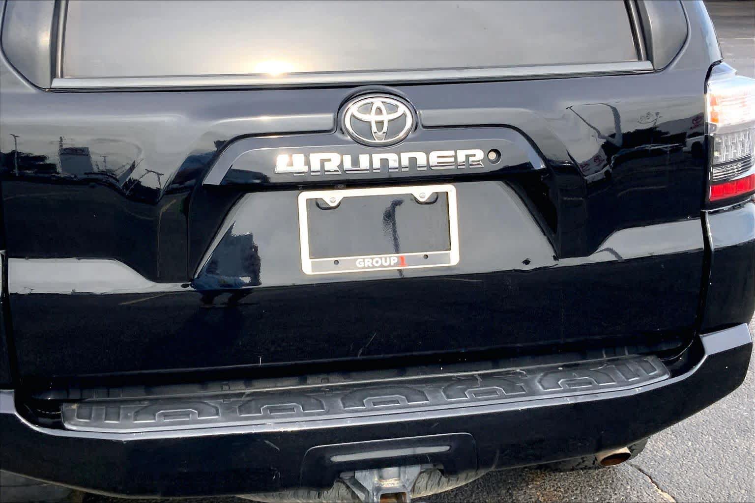 Used 2018 Toyota 4Runner SR5 Premium RWD image 31