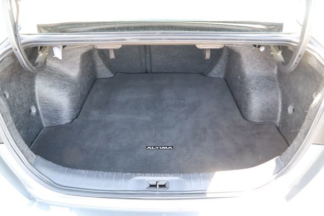 Used 2025 Nissan Altima 2.5 SV FWD image 8