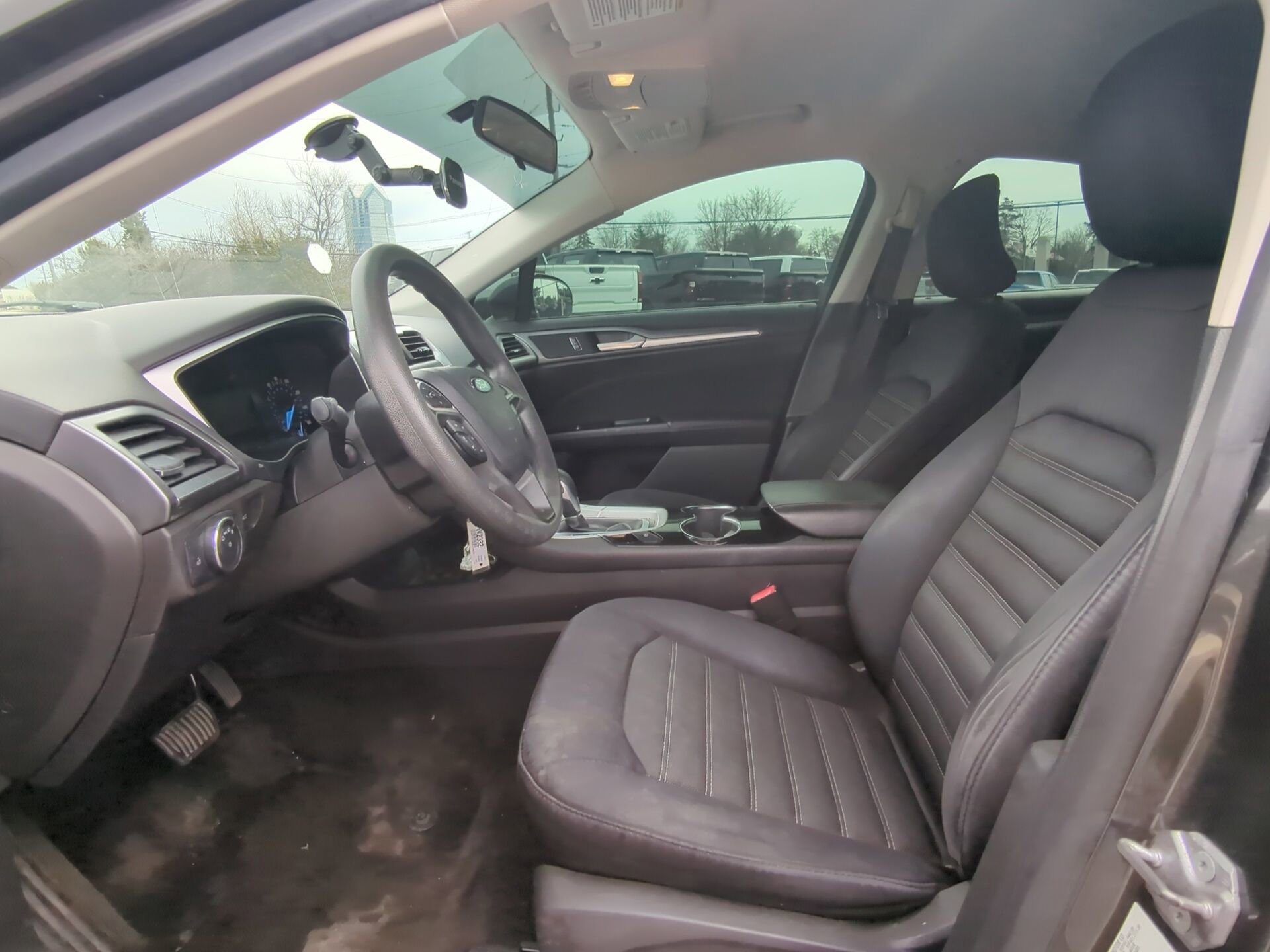 Used 2015 Ford Fusion SE image 22