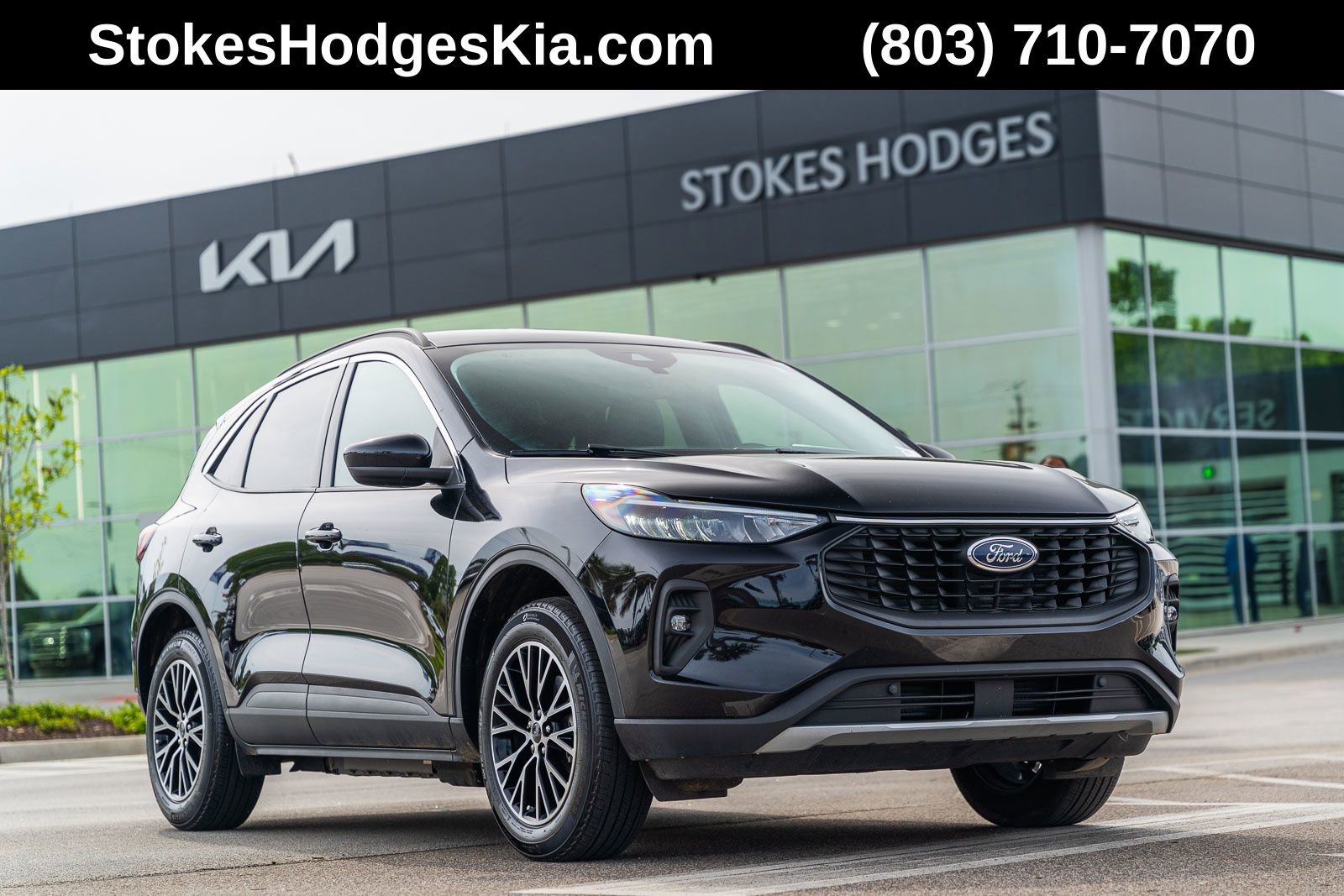 Used 2024 Ford Escape SE image 1