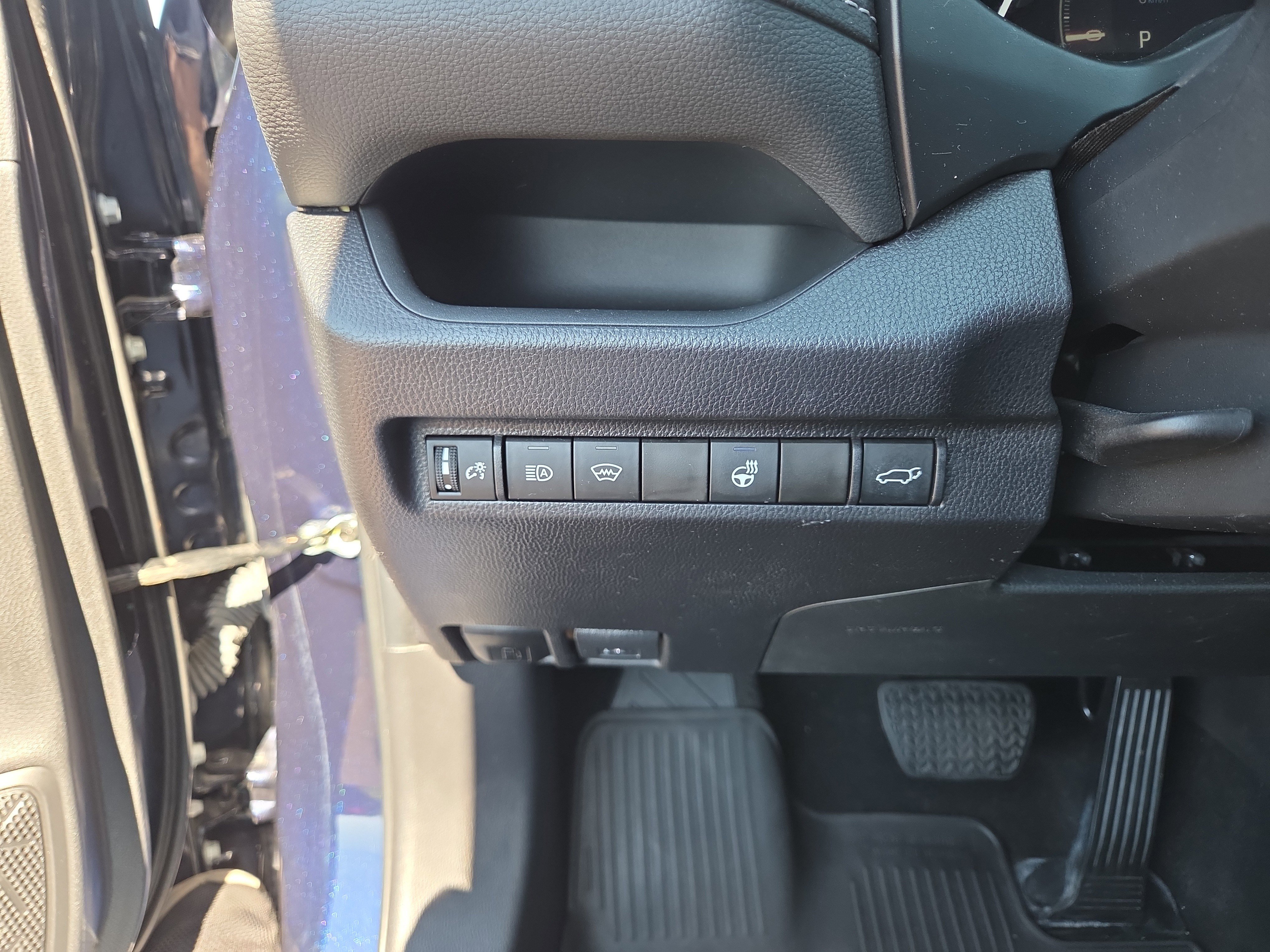 Certified 2023 Toyota RAV4 XLE w/ Convenience Package image 28