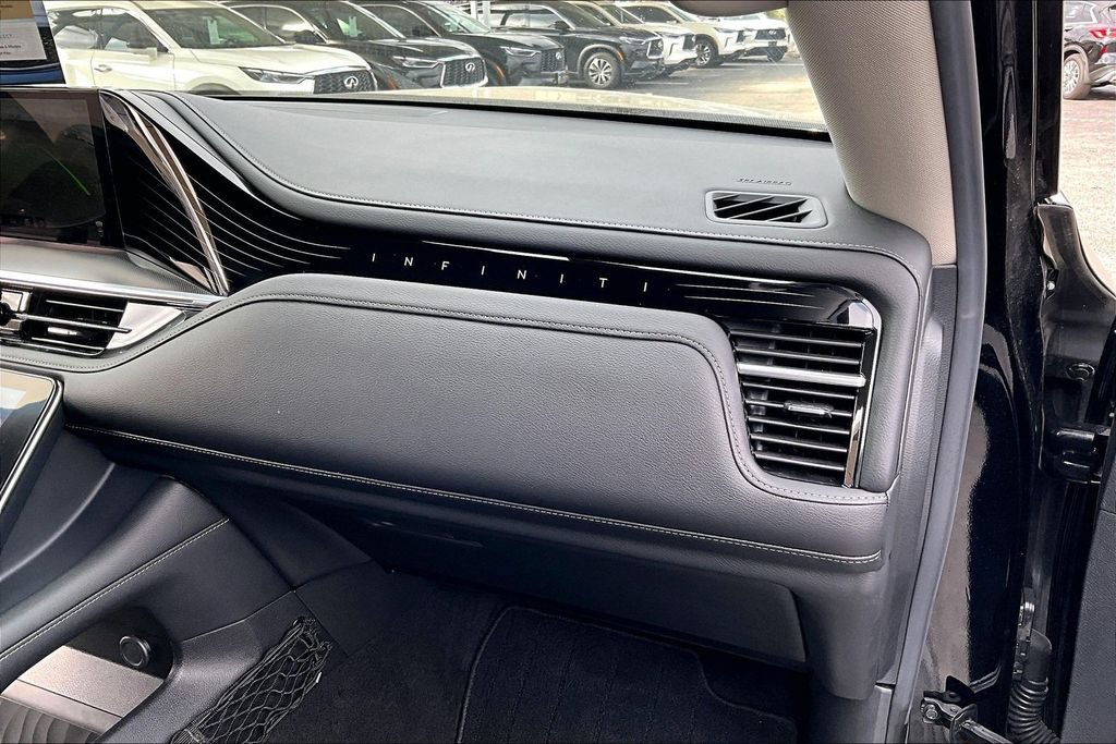 Certified 2025 INFINITI QX80 Pure w/ Cargo Package AWD/4WD image 22