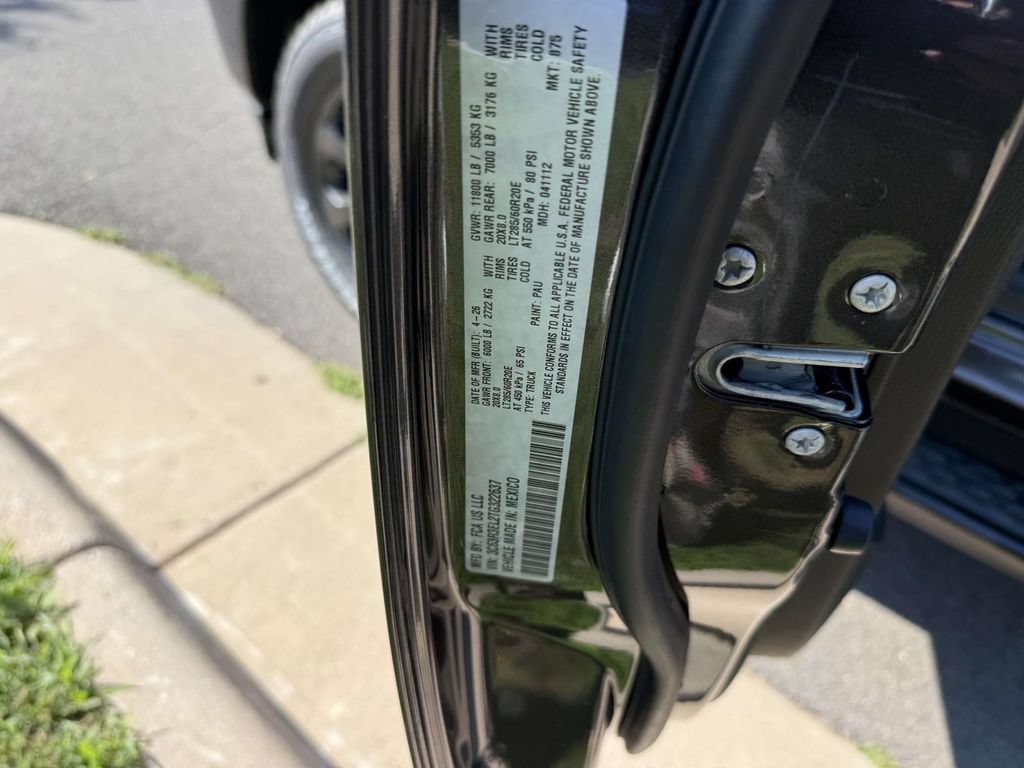 New 2026 RAM 3500 Laramie AWD/4WD image 34