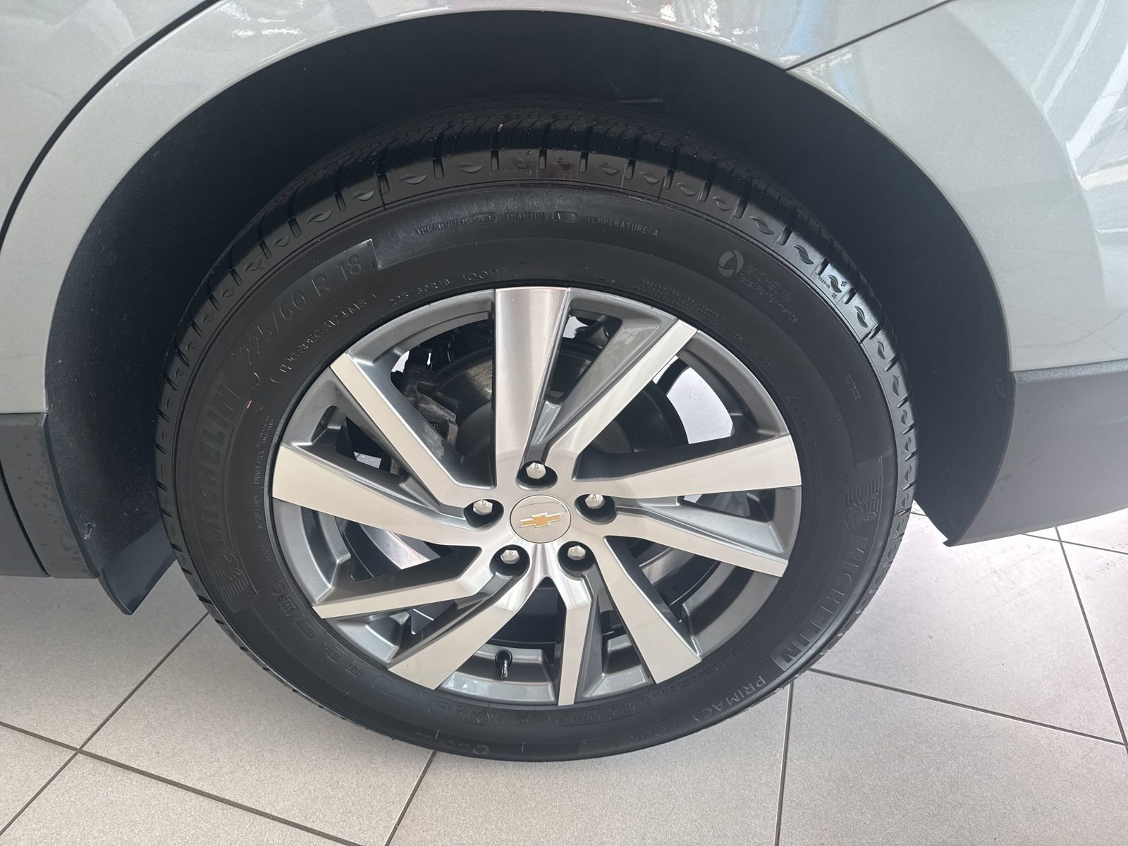 Used 2023 Chevrolet Equinox Premier image 12