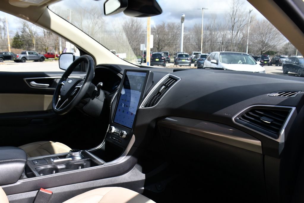 Used 2024 Ford Edge SEL w/ Convenience Package AWD/4WD image 15