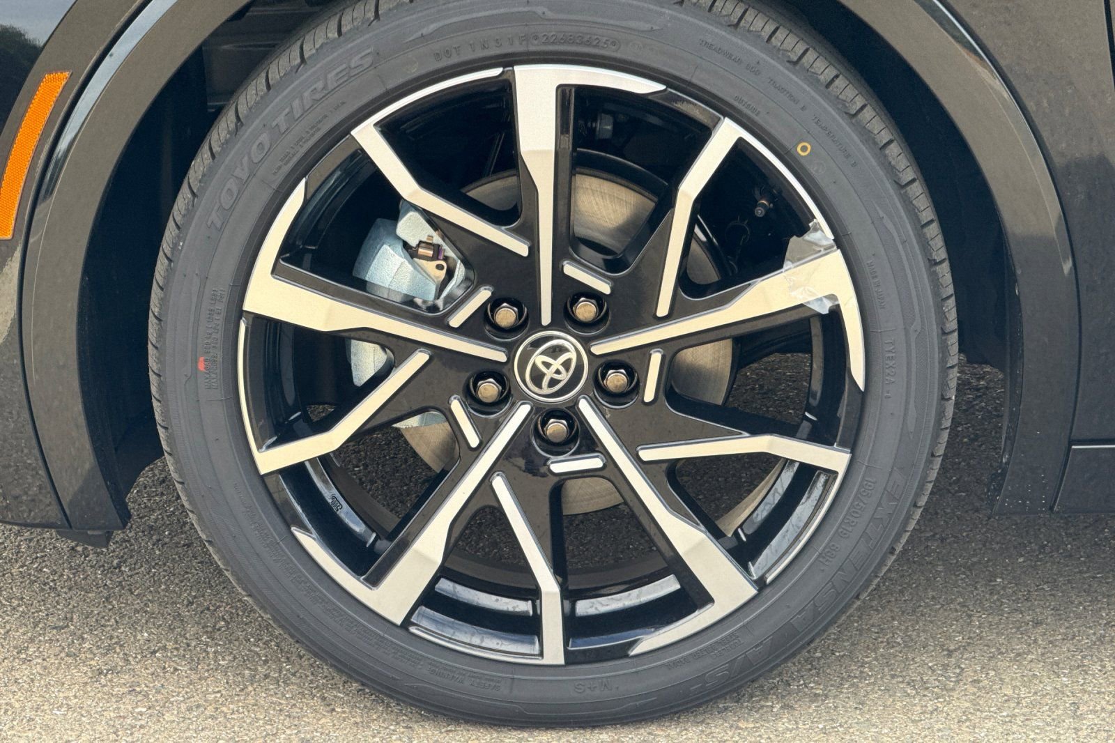 New 2026 Toyota Prius Plug-In Hybrid FWD image 30