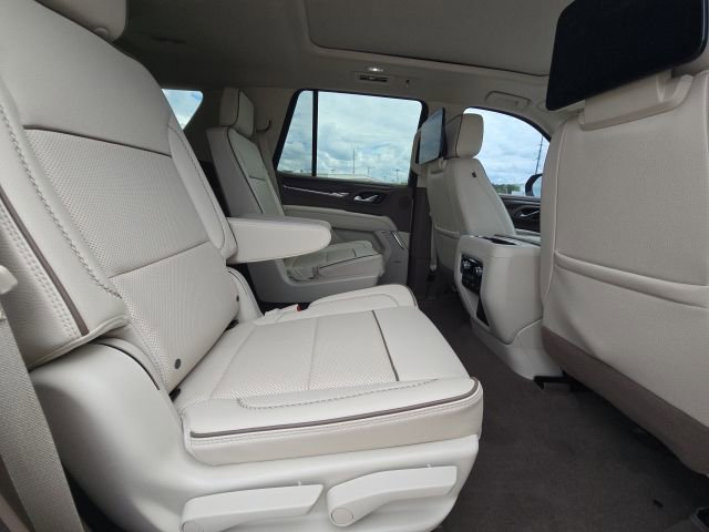 Used 2024 GMC Yukon Denali w/ Denali Reserve Package image 18