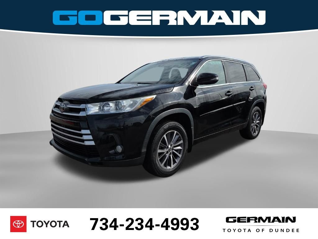 Used 2017 Toyota Highlander XLE w/ Protection Package #3 AWD/4WD image 1