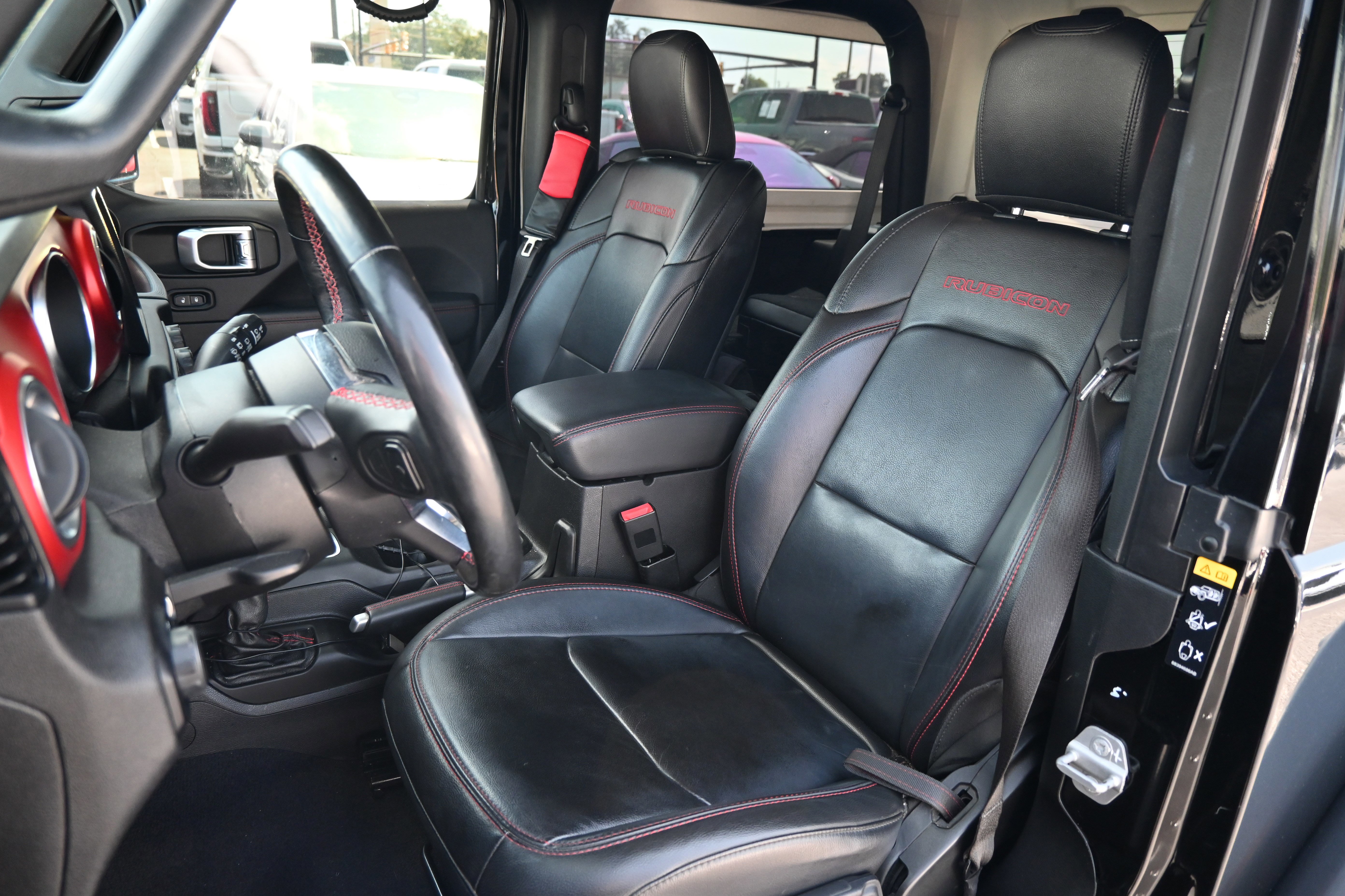 Used 2021 Jeep Wrangler Rubicon AWD/4WD image 12