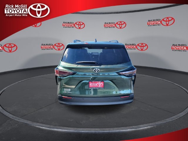 New 2026 Toyota Sienna XLE AWD/4WD image 7