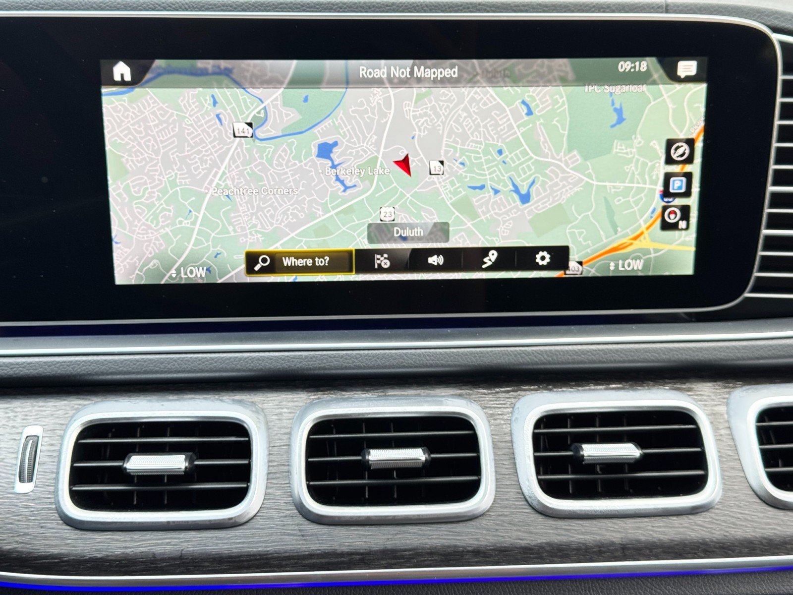 Used 2023 Mercedes-Benz GLS 450 4MATIC w/ AMG Line Exterior image 27