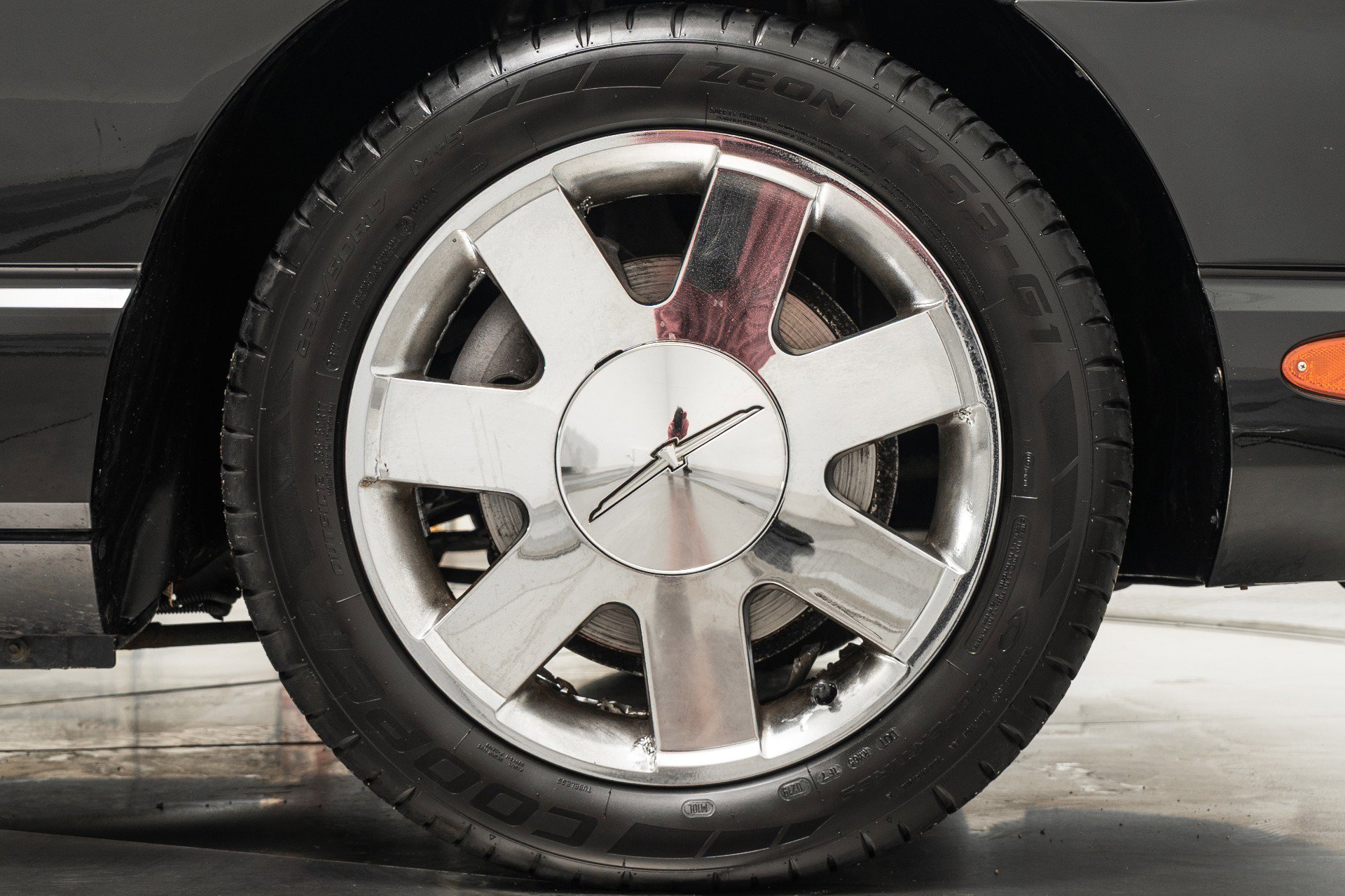 Used 2003 Ford Thunderbird image 46