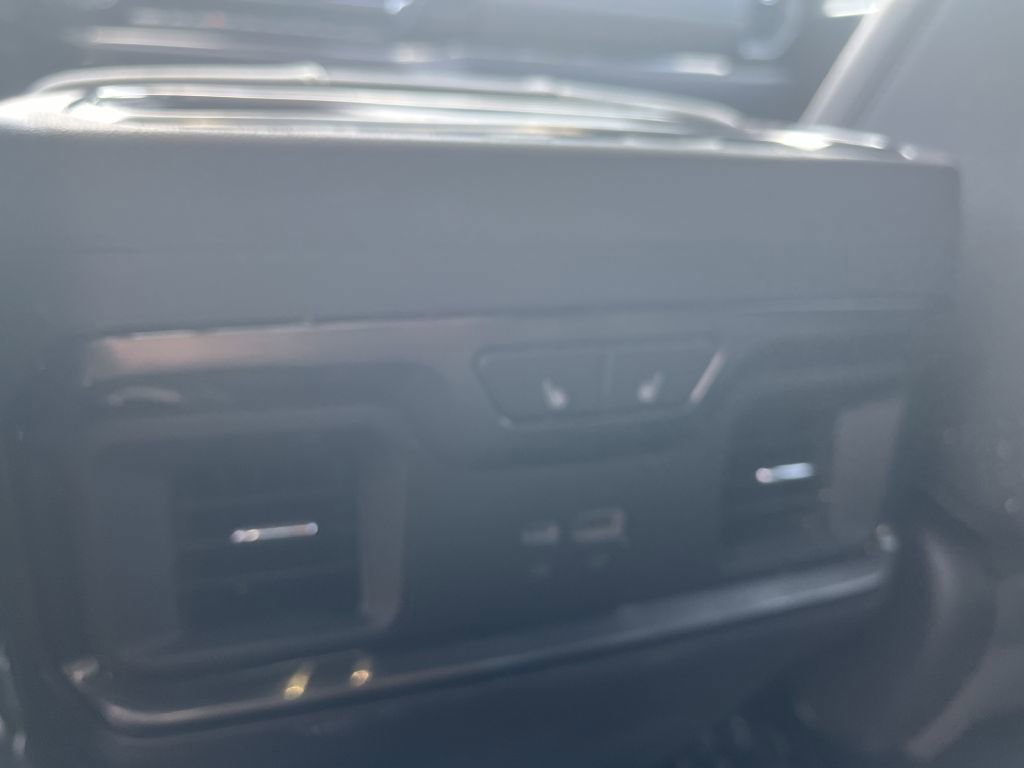 Used 2024 Chevrolet Silverado 2500 ZR2 w/ Technology Package image 20