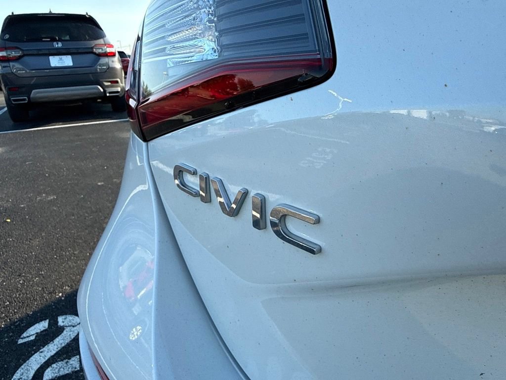 Used 2023 Honda Civic Sport image 11