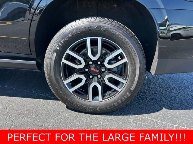 Used 2023 GMC Yukon AT4 w/ AT4 Premium Package AWD/4WD image 10