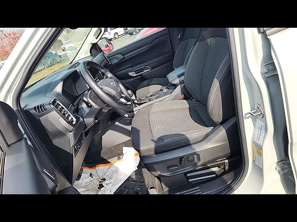 Used 2024 Ford Ranger XLT image 2