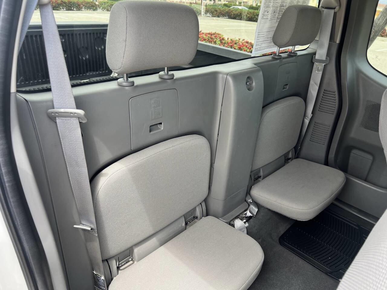 Used 2021 Nissan Frontier S w/ S Utility Package image 15