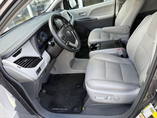 Certified 2019 Toyota Sienna XLE w/ XLE Navigation Package AWD/4WD image 11