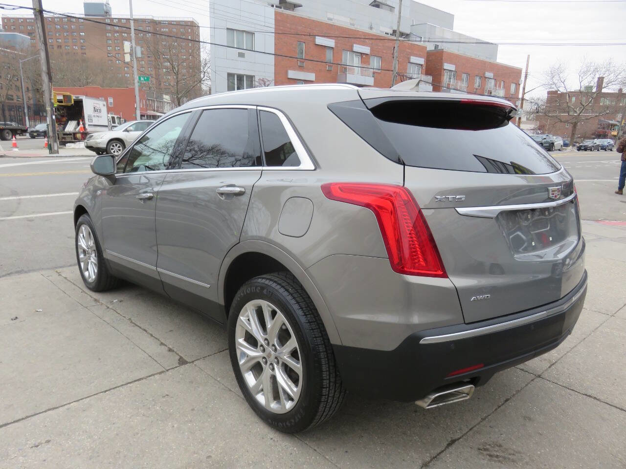 Used 2019 Cadillac XT5 AWD image 5