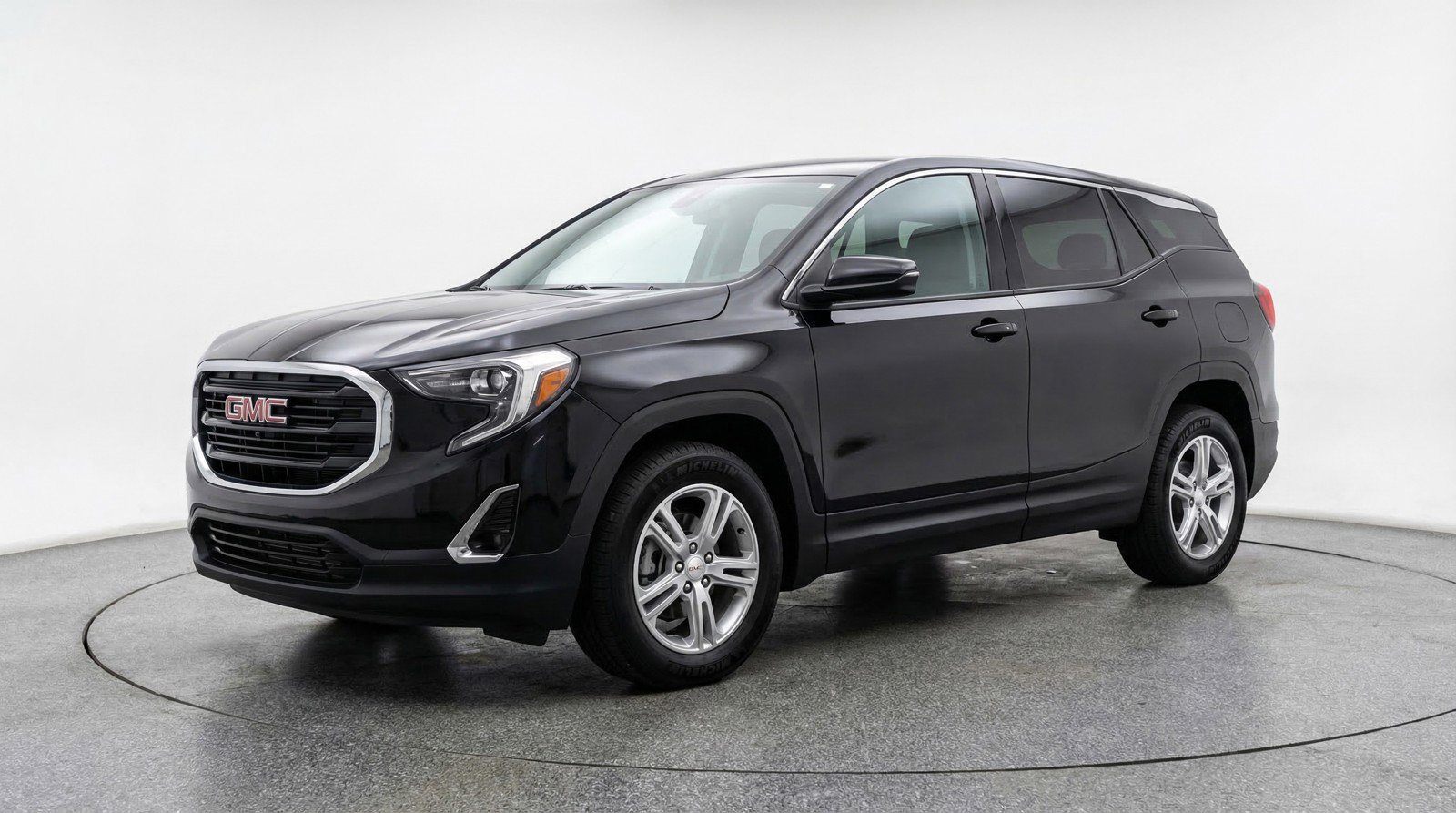 Used 2024 GMC Terrain SLE image 3