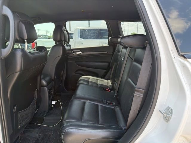Used 2019 Jeep Grand Cherokee Laredo AWD/4WD image 9