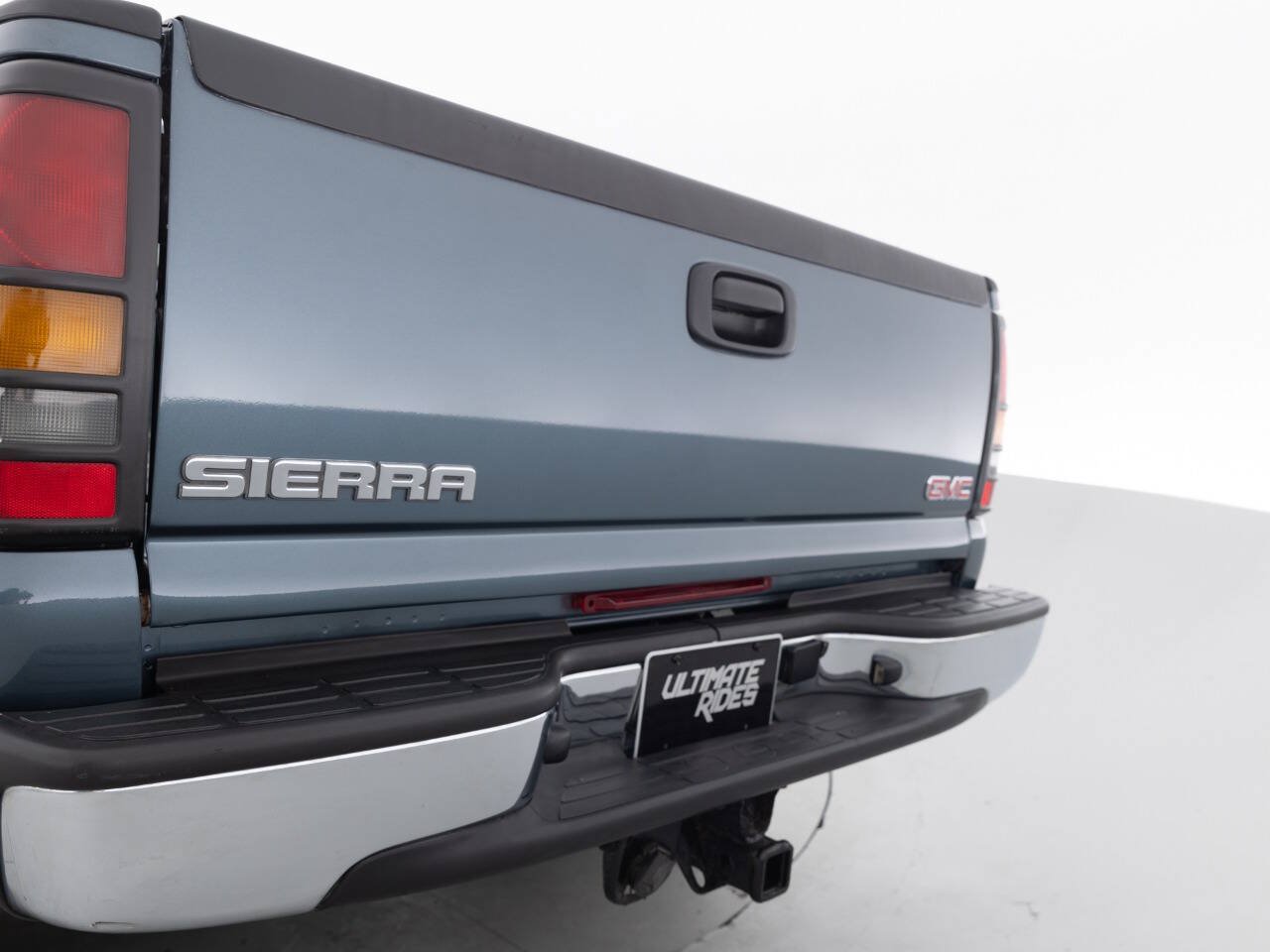 Used 2007 GMC Sierra 3500 SLE w/ Heavy-Duty Power Package RWD image 16